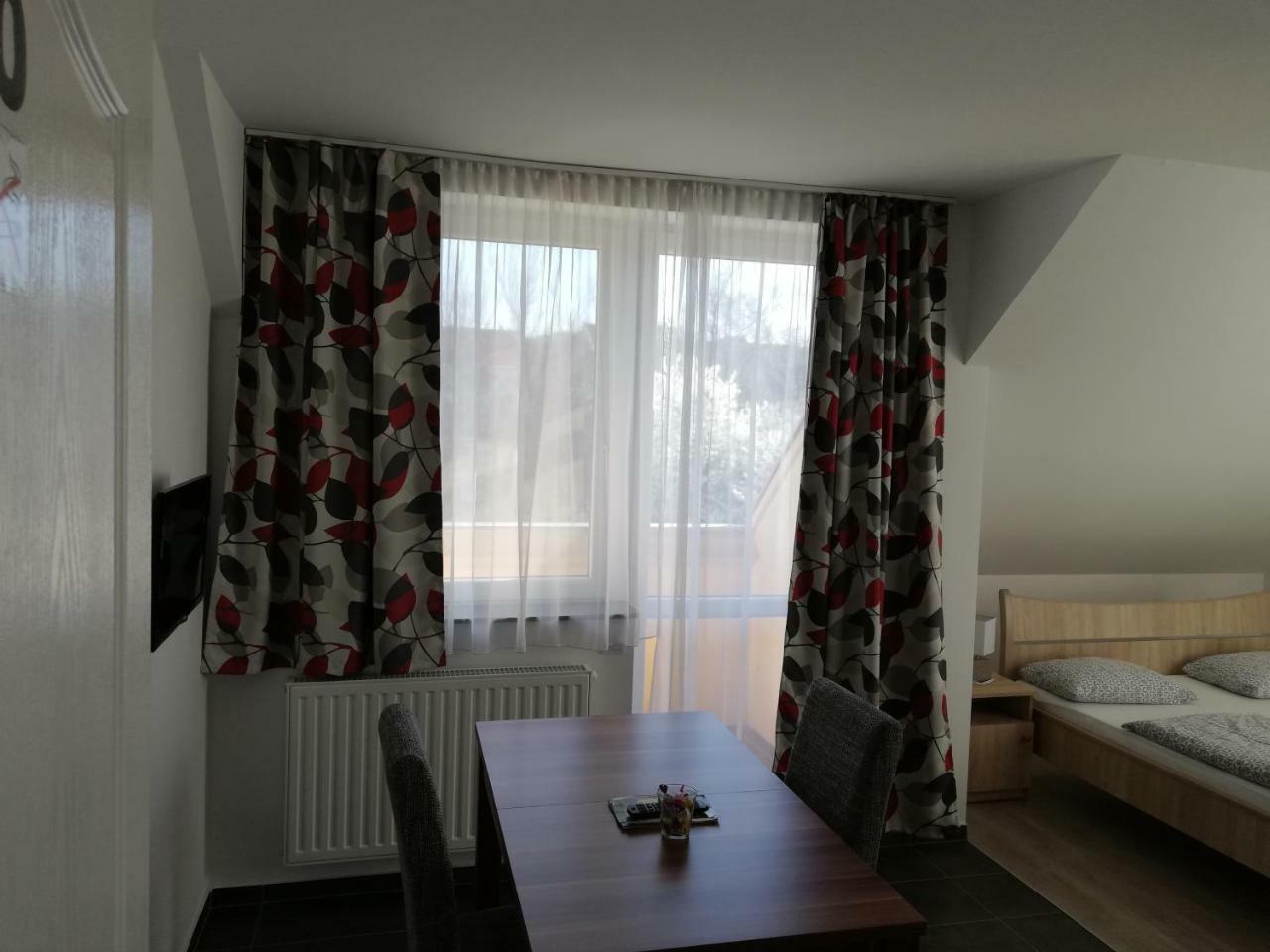 Apartman 25 Шопрон Екстериор снимка